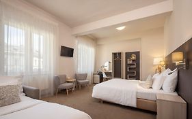Pytloun Kampa Garden Hotel Prague
